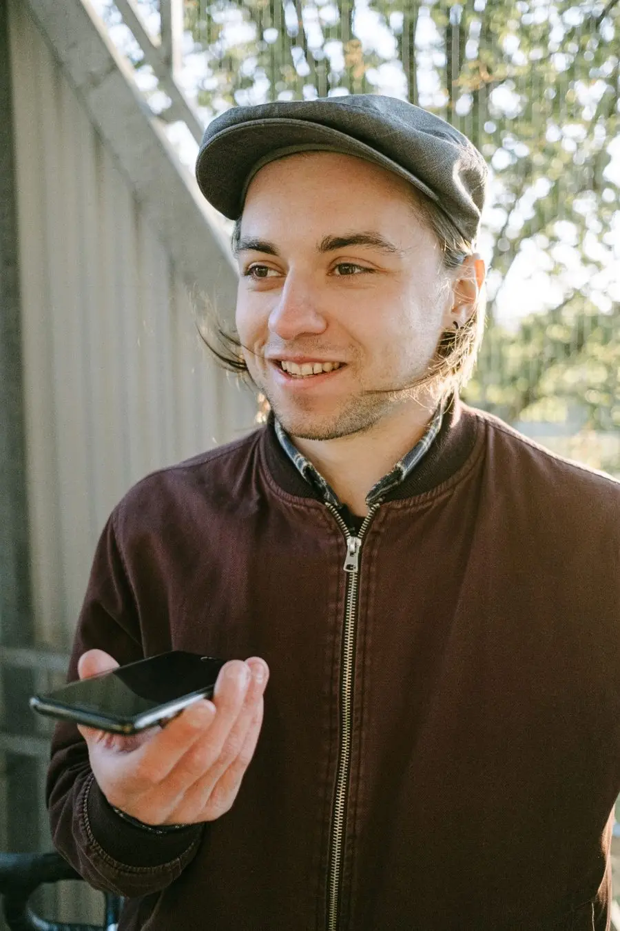 Person talking on Converaa